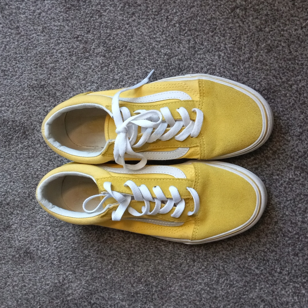 Girls Van's Yellow Sz  5.5 can fit 6.5